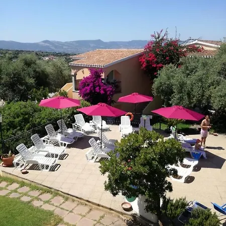 Apartment The Fantastic Residenza Badus 1 Bedroom Sleeps 4 No0810 *