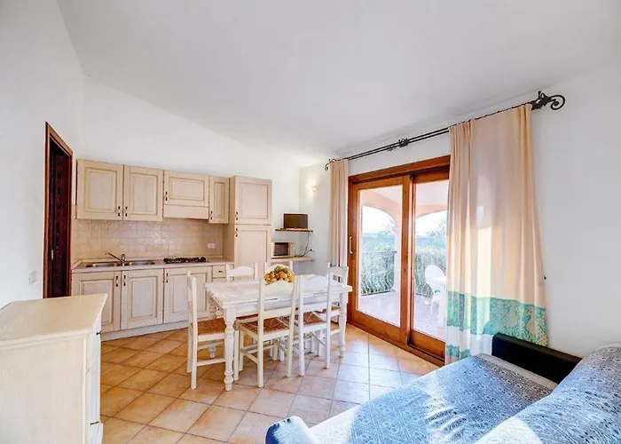 The Fantastic Residenza Badus 1 Bedroom Sleeps 4 No0810 Badesi