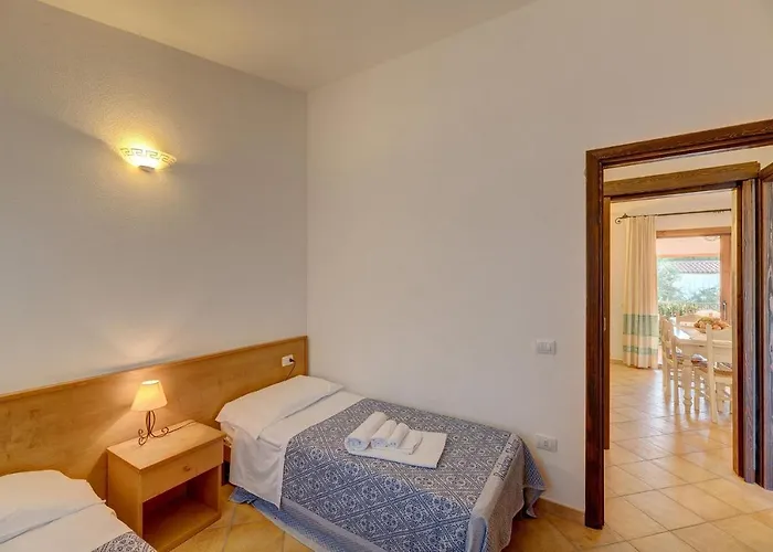 The Fantastic Residenza Badus 1 Bedroom Sleeps 4 No0810 * Badesi