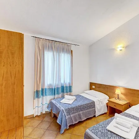 The Fantastic Residenza Badus 1 Bedroom Sleeps 4 No0810