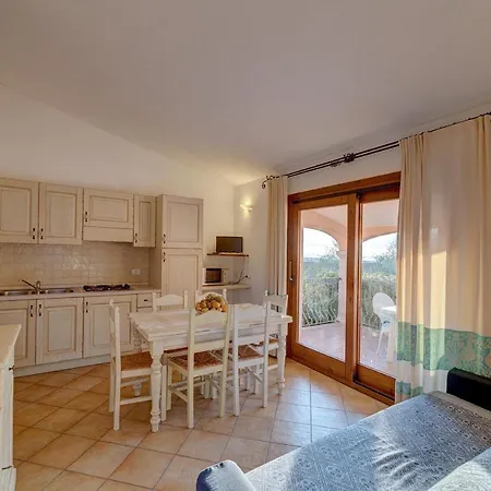 The Fantastic Residenza Badus 1 Bedroom Sleeps 4 No0810 Apartamento Badesi