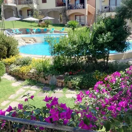아파트 The Fantastic Residenza Badus 1 Bedroom Sleeps 4 No0810 *