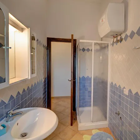 아파트 The Fantastic Residenza Badus 1 Bedroom Sleeps 4 No0810