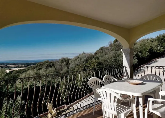 The Fantastic Residenza Badus 1 Bedroom Sleeps 4 No0810 Badesi